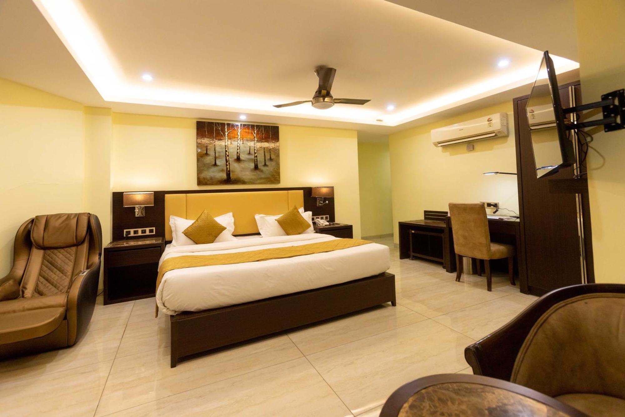 Hotel Godwin - Colaba Mumbai Exterior photo